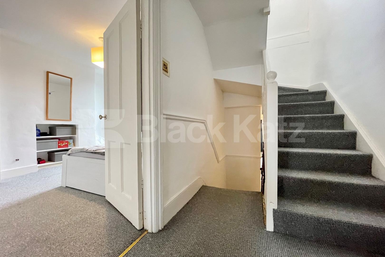 Triplex period house offering 1430 Sq. Ft. of living & entertaining space Khyber Road, Clapham Junction